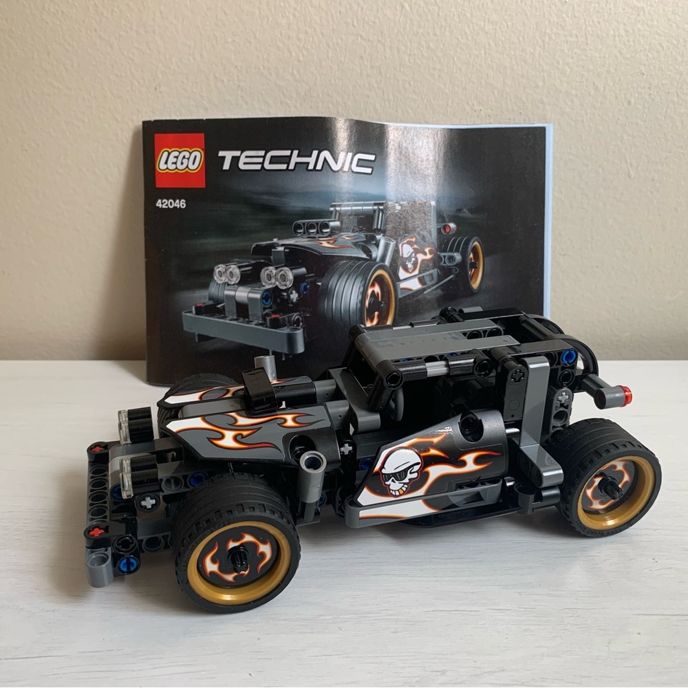 Lego Technic Gateway Racer with Pullback Feature Set 42046